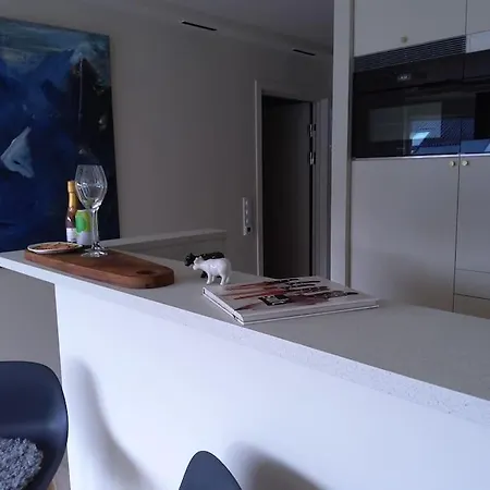 Ny Ved Fjorden Apartment