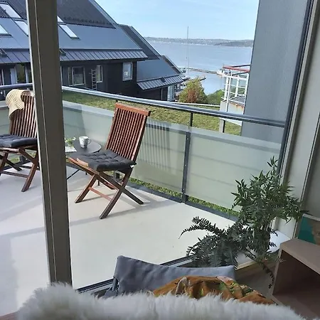 Ny Ved Fjorden *